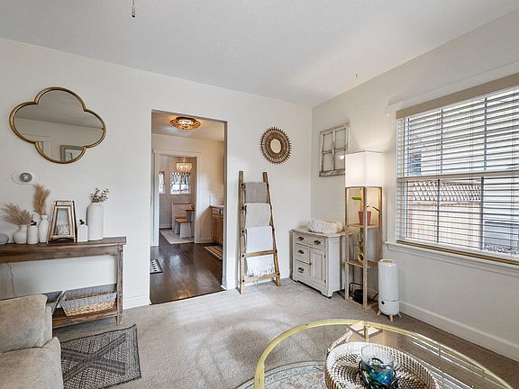 5th image of 3618 W Heroy Ave