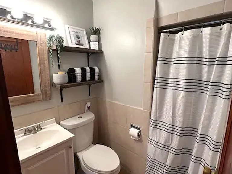 2917 Jackson St — Photo 10