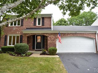 1245 W Bauer Rd, Naperville, IL 60563