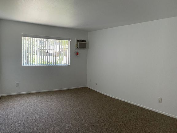 4th image of 8780 Shoreham Dr #408