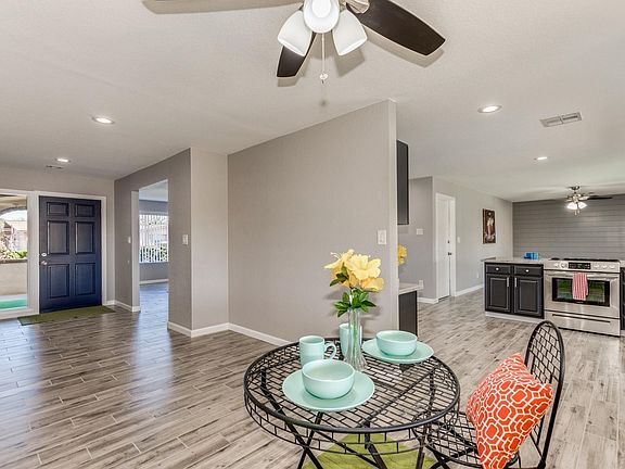 2nd image of 2628 W La Senda Cir