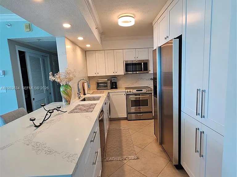 2501 S Ocean Dr #411 — Photo 18