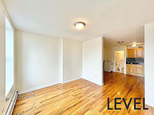 1st image of 486 3rd Ave APT 15