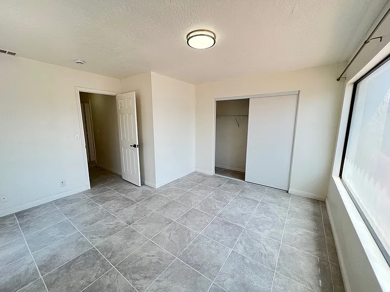 13850 Dahlgren Dr — Photo 11