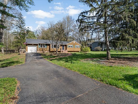 2nd image of 37 Lurline Dr