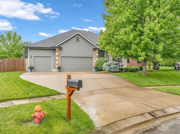 6325 SW 42nd Ct, Topeka, KS 66610