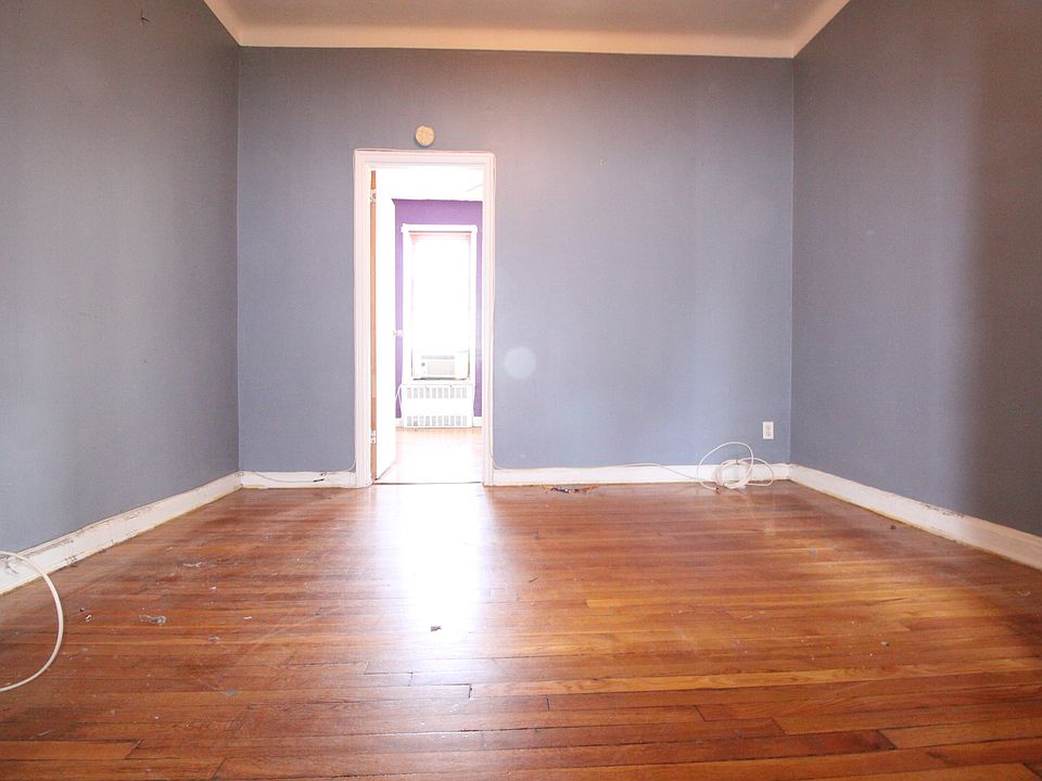 2nd image of 203 Rivington St APT 4J