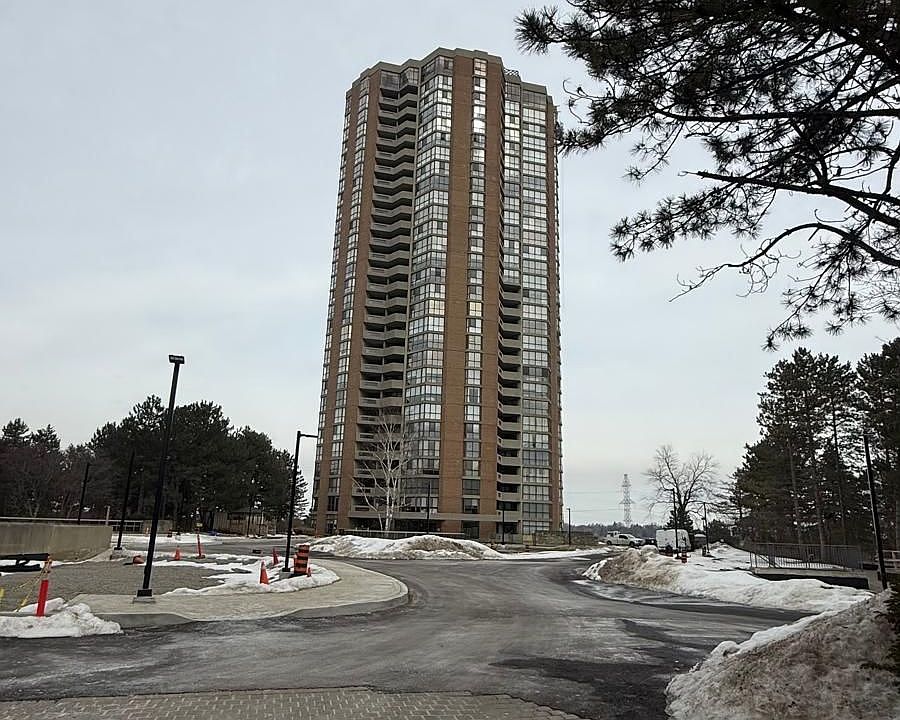 1st image of 85 Skymark Dr #305