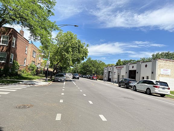 5th image of 5637 N Kedzie Ave