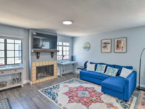 434 Larkin St, Monterey, CA