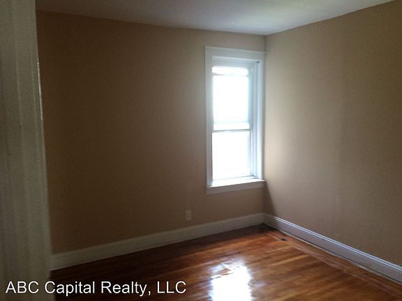2nd image of 5849 Warrington Ave