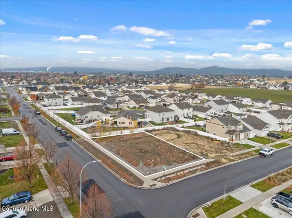 3223 N Van Winkle St, Post Falls, ID 83854