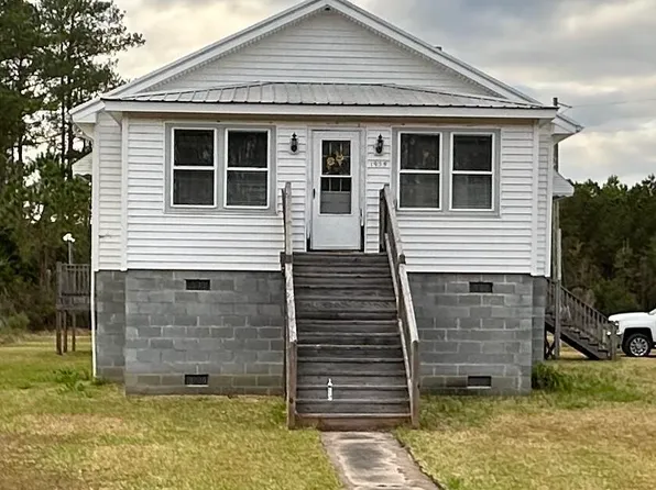 1935 Lowland Rd, Hobucken, NC 28537