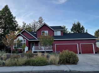 667 SE Airpark Dr, Bend, OR 97702