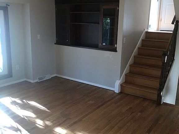5th image of 6527 Kingsdale Blvd