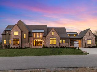 1928 Silver Fox Rd, Thompsons Station, TN 37179