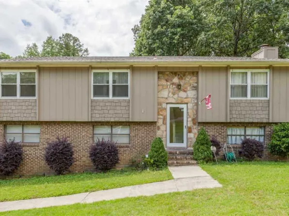 201 Dawns Way, Trussville, AL 35173