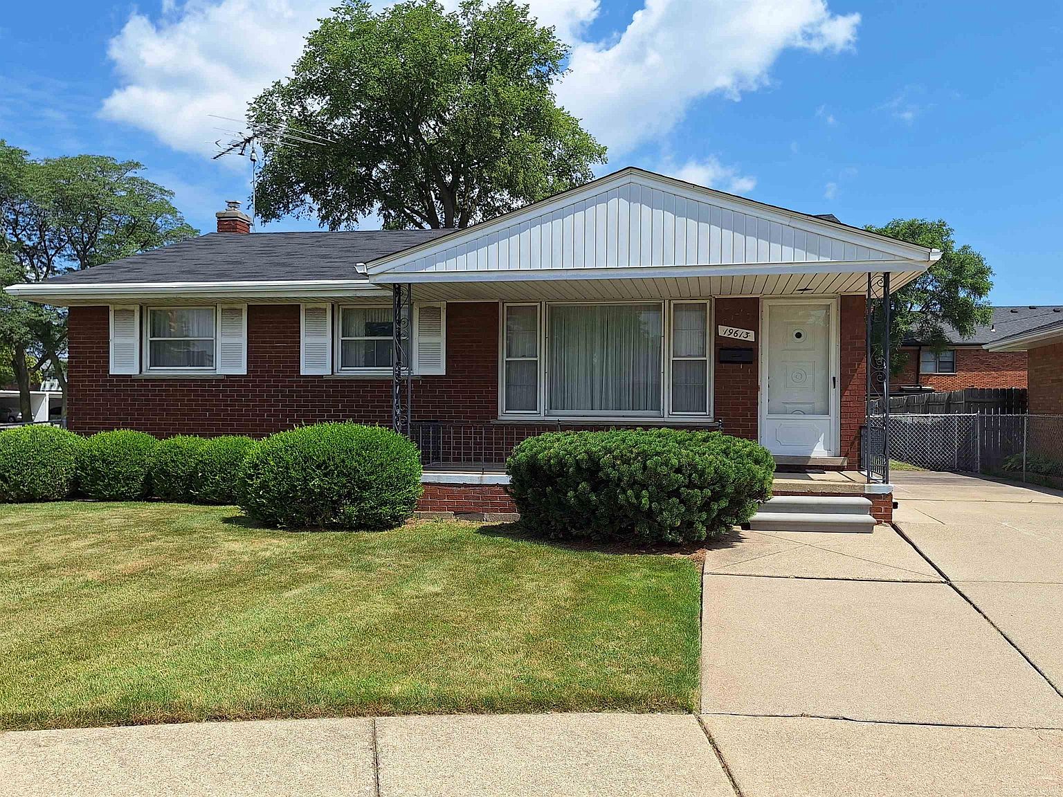 19613 Lancaster St, Harper Woods, MI 48225 | Zillow