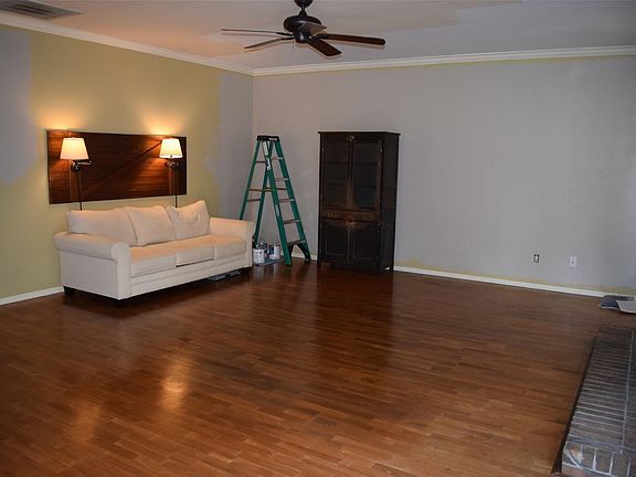 4th image of 2114 Country Mile Ln