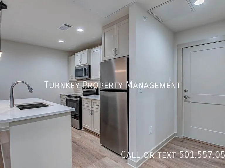 915 North St #3 — Photo 5