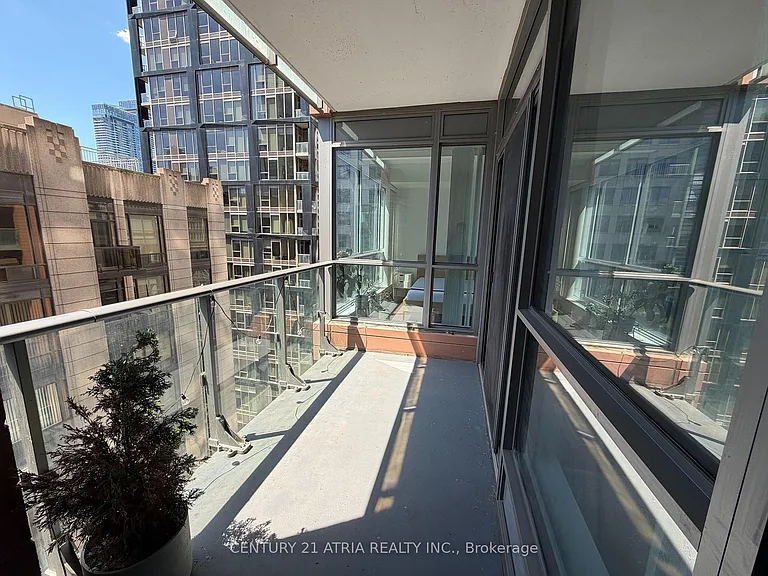 8 Mercer St #1906 — Photo 16