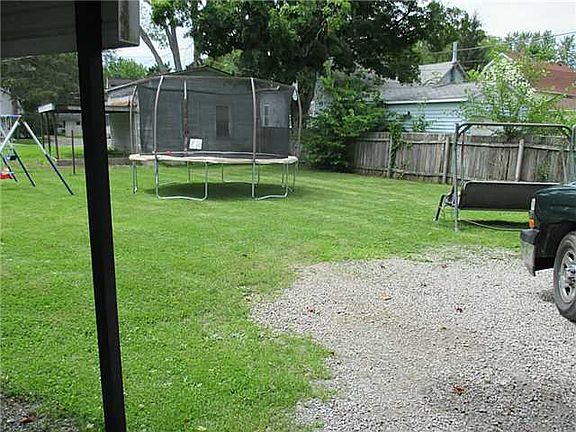 2nd image of 720 W Riverview Ave