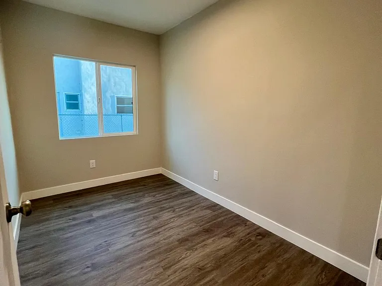 4701 9th Ave #4701 — Photo 11