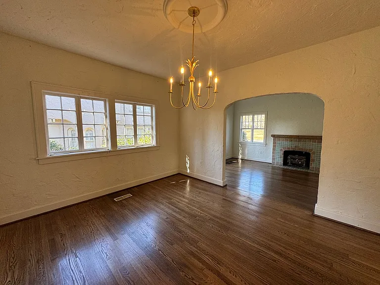 107 Mountary Cir — Photo 5