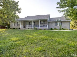 1 Heritage Trl, Moro, IL 62067