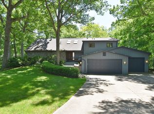 42W171 Timber Trl, St Charles, IL 60175