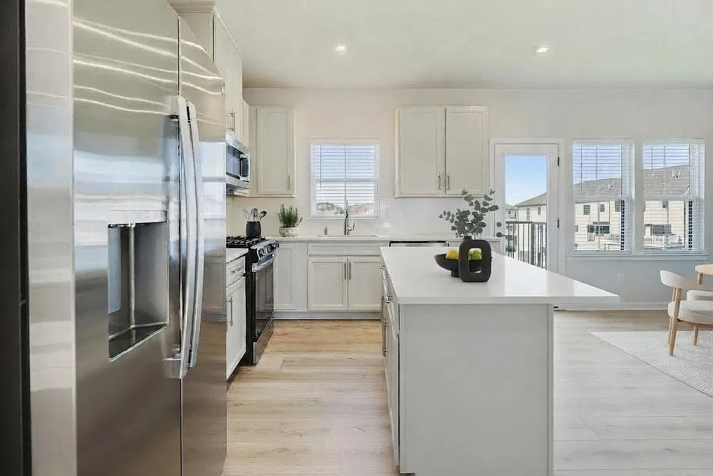 3 bed, 2.5 bath, 1863 sqft, $2,950 — Photo 4