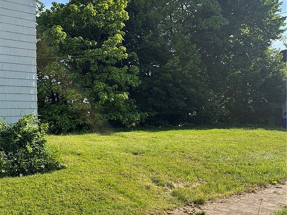 3rd image of 9518 Benham Ave