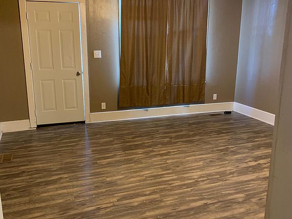 2nd image of 920 W Louisiana St #920