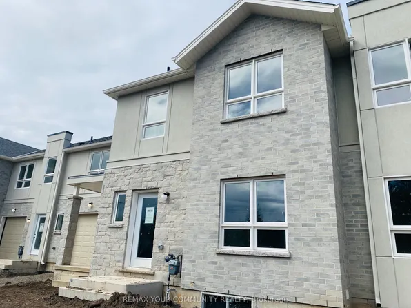 76 Saint George St #23, Welland, ON L3C 5N1