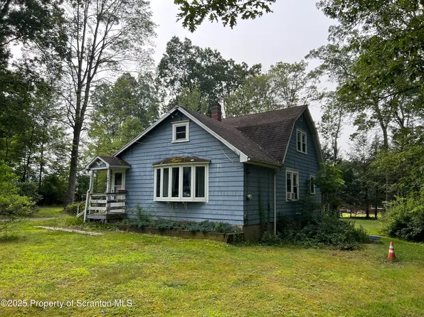 301 Nuangola Rd, Mountain Top, PA 18707