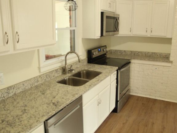 3rd image of 105 Dreamland Way #A