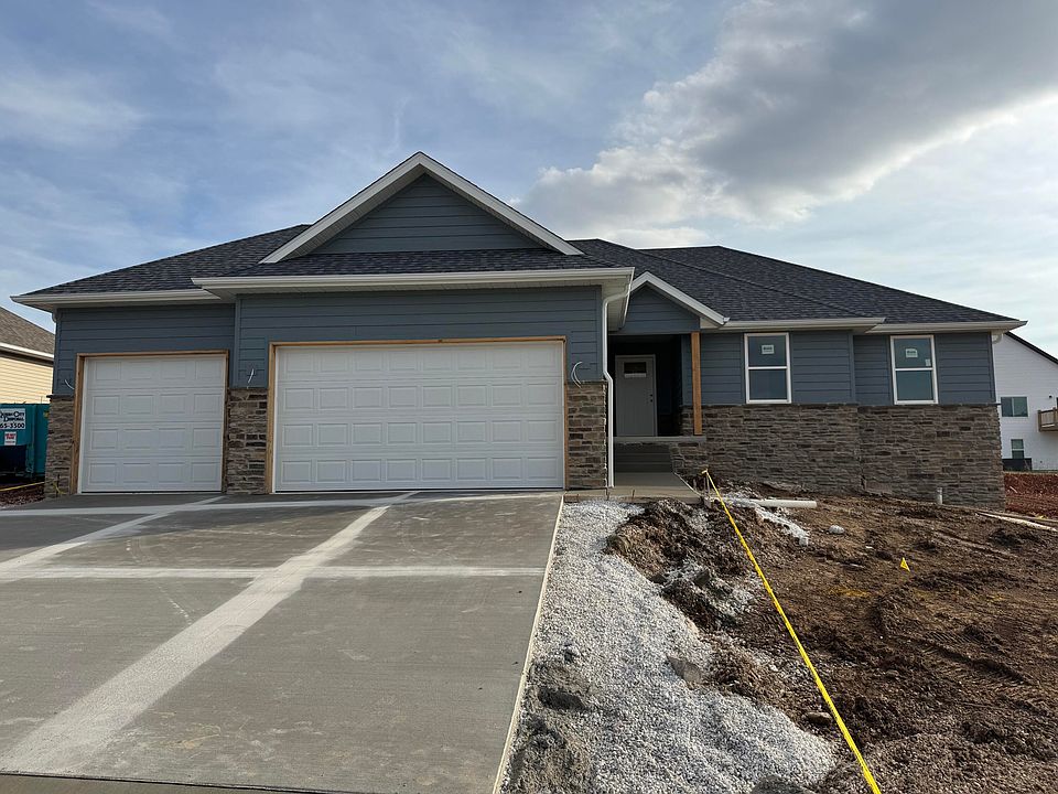 1st image of 2604 W Pigeon Drive