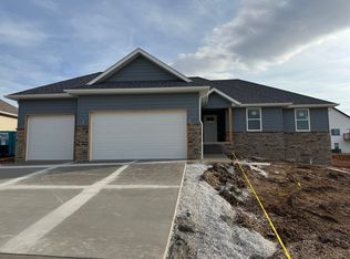 2604 W Pigeon Dr, Ozark, MO 65721