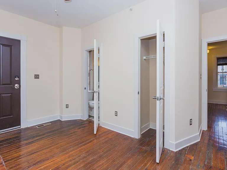 20 W Marshall St #2 — Photo 5