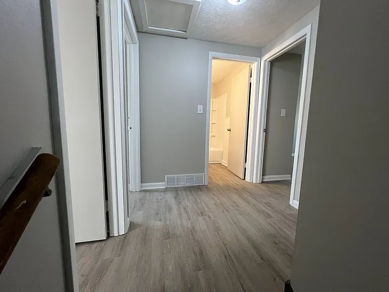 9412 Mount Auburn Ave #1-12 — Photo 6