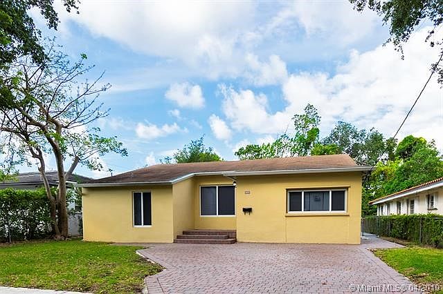 Front Exterior w Paver Walkways & Driveway