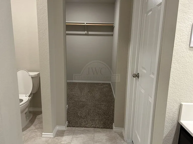 1319 Iron Horse Dr — Photo 19