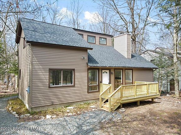 3rd image of 3042 Briarwood Dr