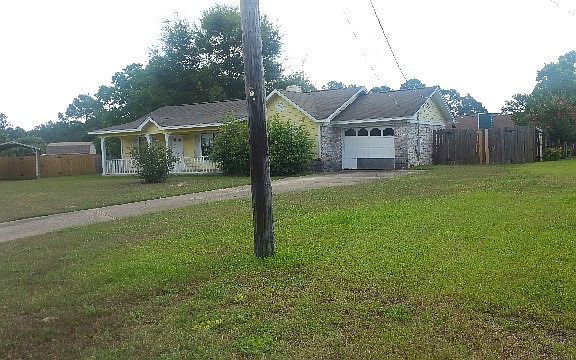 3rd image of 10128 Peppertree Ct