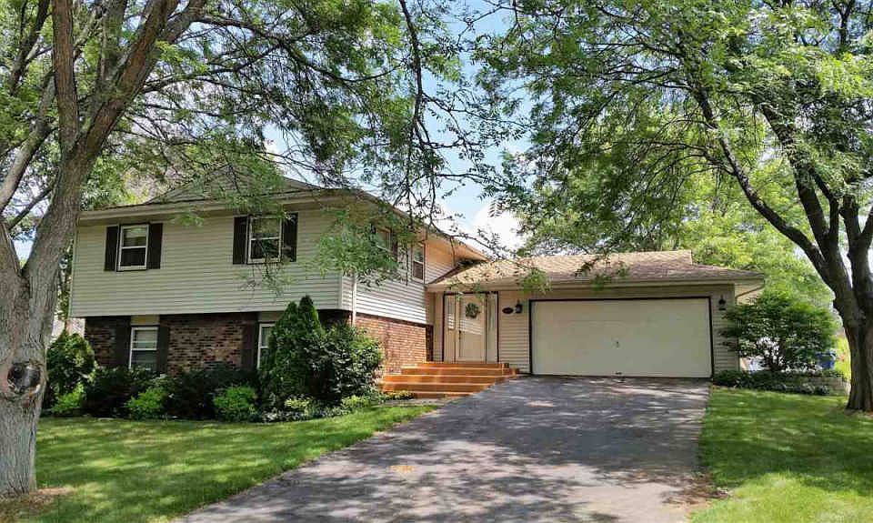 1st image of 6954 Laurel Cherry Dr