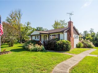 614 Mount Hope Ridge Rd, Claysville, PA 15323