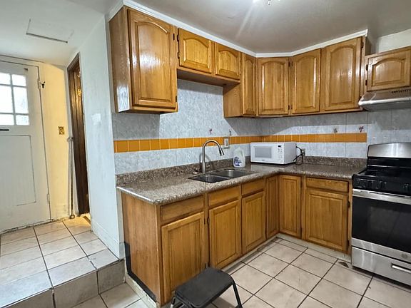5th image of 89 Farallones St
