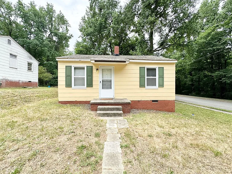 300 Lucerne St — Photo 1