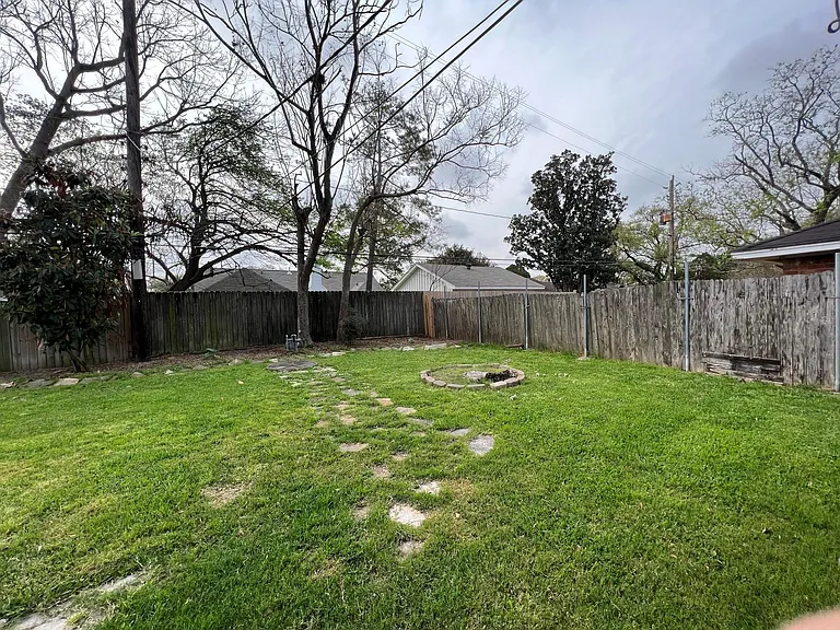 9619 Beverlyhill St — Photo 18