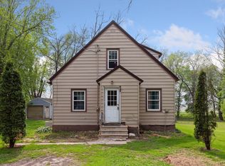 85207 S Island Cir, Hollandale, MN 56045